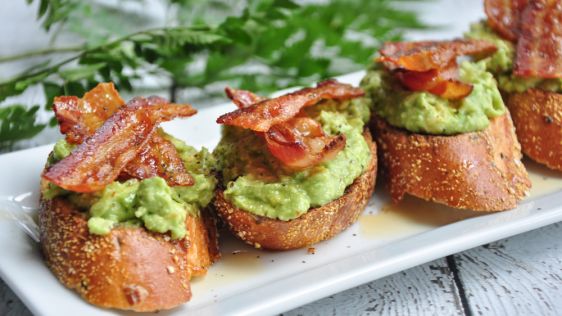 Avocado On Toast With Bacon And Maple Syrup recipe