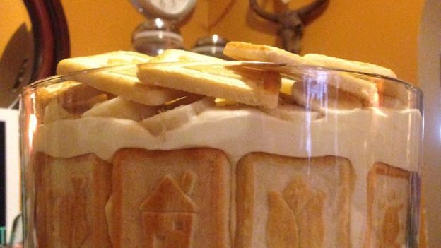 Paula Deen's Not Yo Mama's Banana Pudding recipe