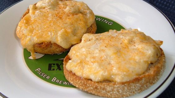 English Muffin Artichoke Pizzas recipe