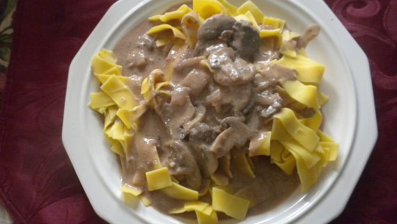Burgundy Beef Stroganoff recipe