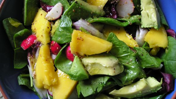 Spinach Avocado Mango Salad recipe