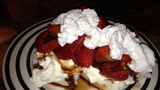 Balsamic Strawberries With Whipped Mascarpone Cheese recipe